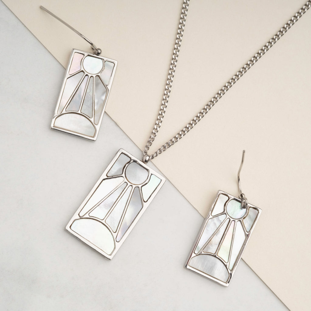 Tanjiro's Necklace & Earring Set - Pearl Hanafuda